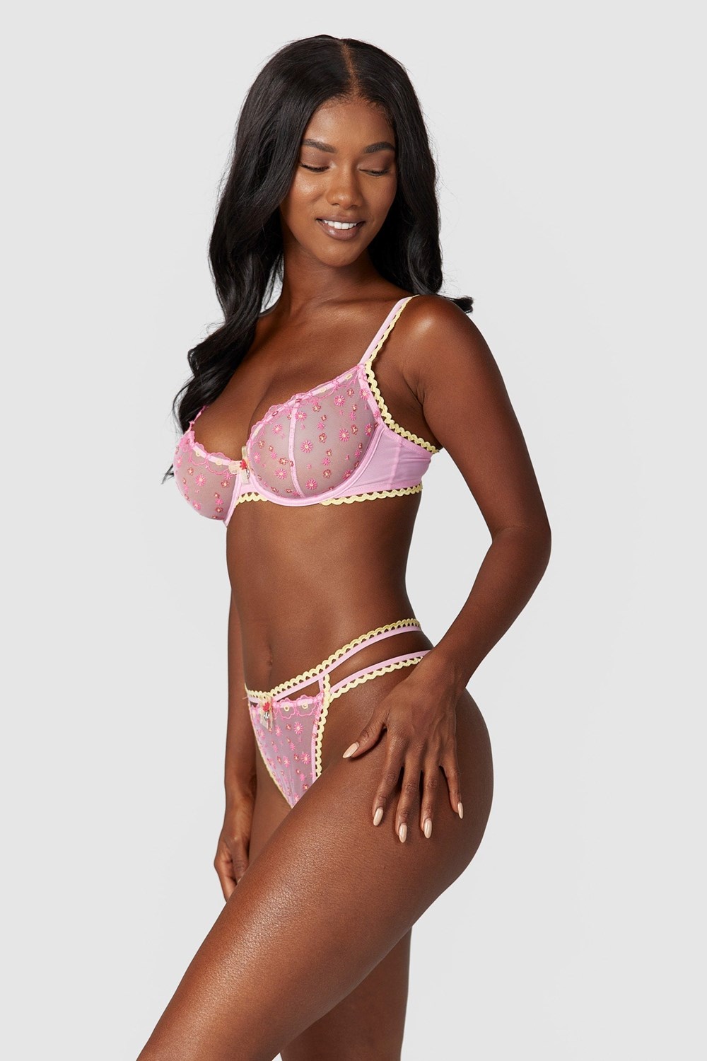 Lounge Underwear Daisy Embroidered Balcony Bra & String/Briefs Set Roze | VU9810745