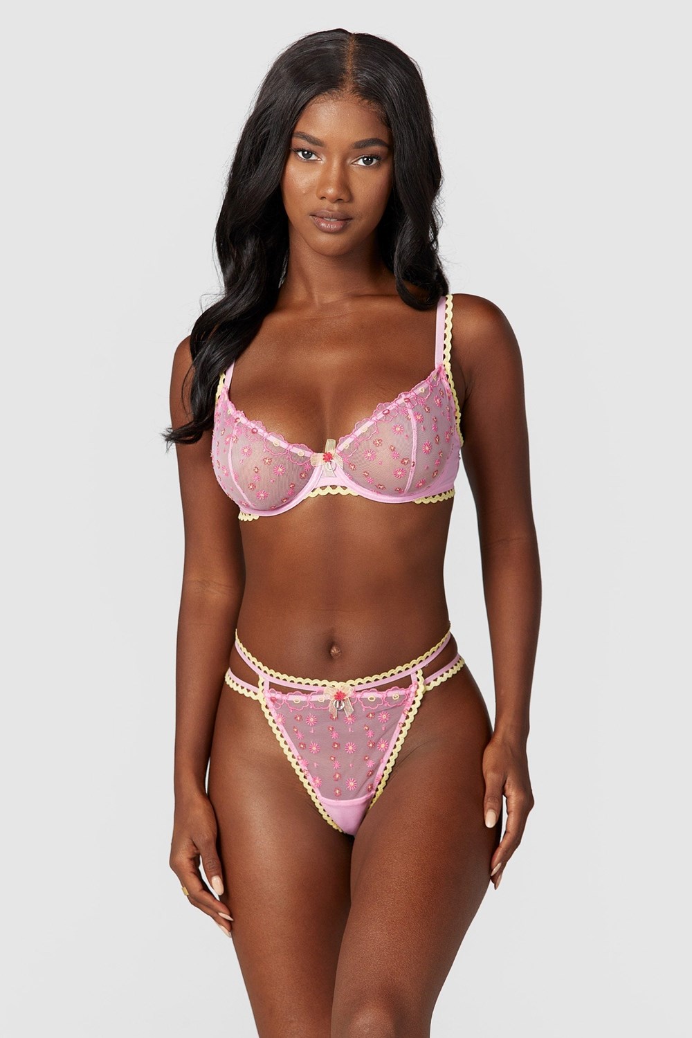 Lounge Underwear Daisy Embroidered Balcony Bra & String/Briefs Set Roze | VU9810745