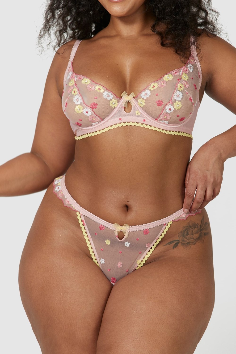 Lounge Underwear Fleur Balcony Bra & String Set Roze | EO9025368