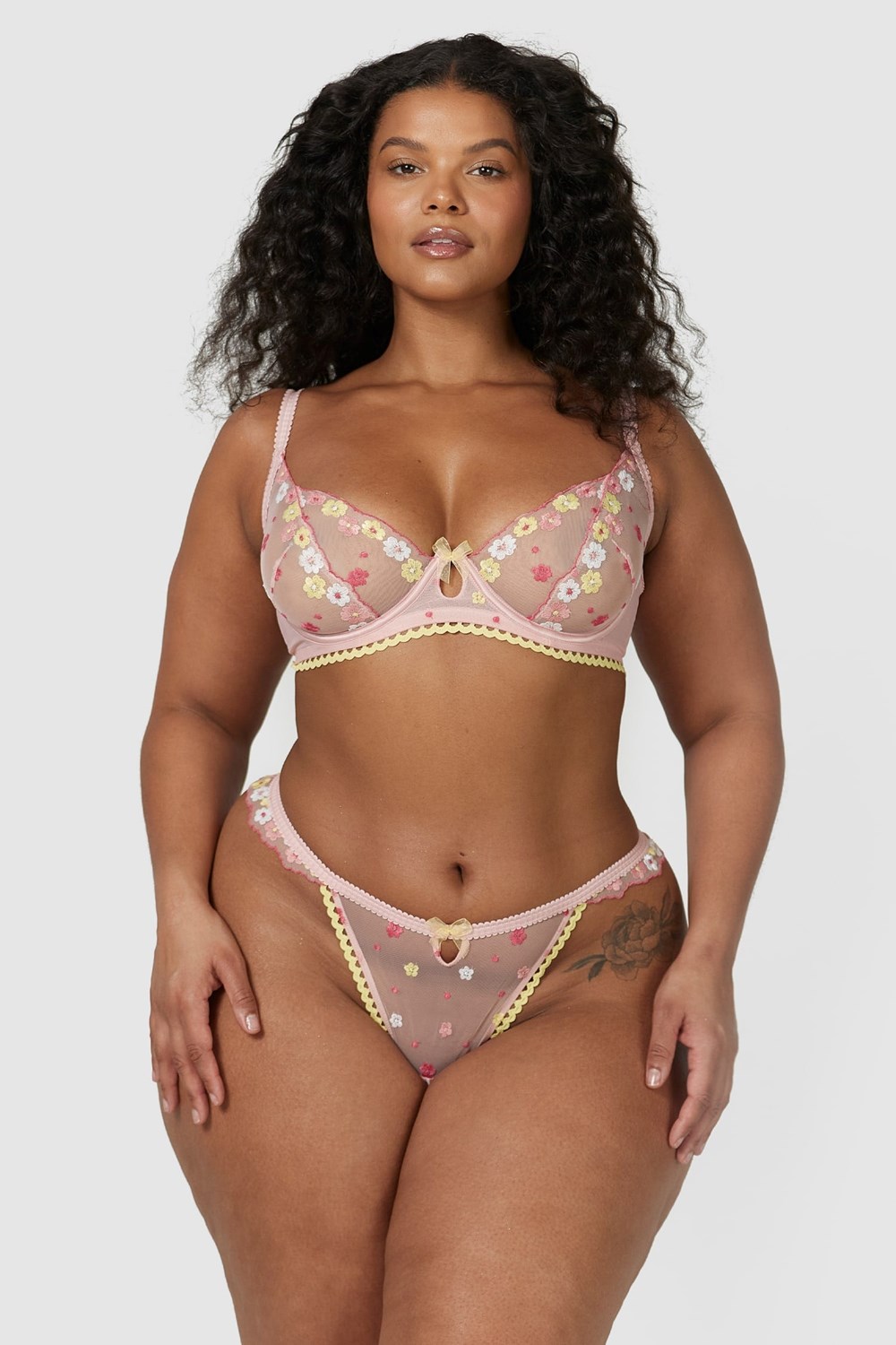 Lounge Underwear Fleur Balcony Bra & String Set Roze | EO9025368